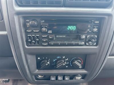 2001 Jeep Cherokee Sport  4X4 - Photo 13 - Flushing, MI 48433