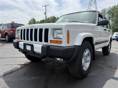 2001 Jeep Cherokee Sport 4X4 - Photo 12 - Flushing, MI 48433
