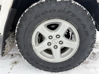 2001 Jeep Cherokee Sport  4X4 - Photo 35 - Flushing, MI 48433