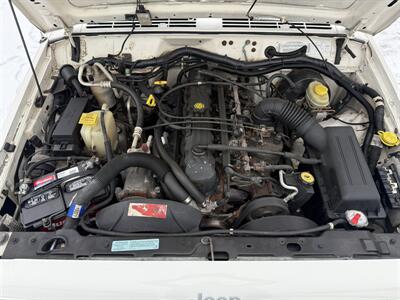 2001 Jeep Cherokee Sport  4X4 - Photo 39 - Flushing, MI 48433