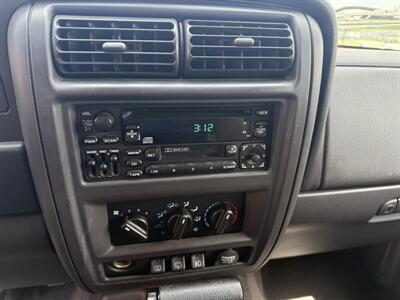 2001 Jeep Cherokee Sport 4X4 - Photo 18 - Flushing, MI 48433