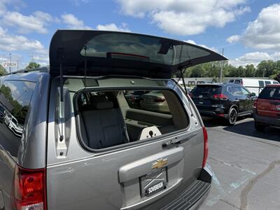 2007 Chevrolet Suburban 2500 LT 4WD - Photo 11 - Flushing, MI 48433