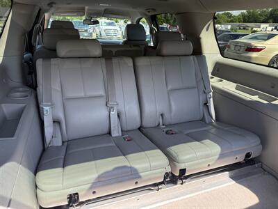 2007 Chevrolet Suburban 2500 LT 4WD - Photo 21 - Flushing, MI 48433