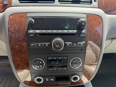 2007 Chevrolet Suburban 2500 LT 4WD - Photo 30 - Flushing, MI 48433