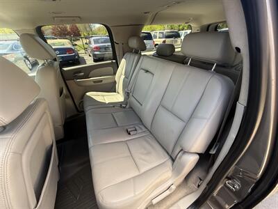 2007 Chevrolet Suburban 2500 LT 4WD - Photo 19 - Flushing, MI 48433