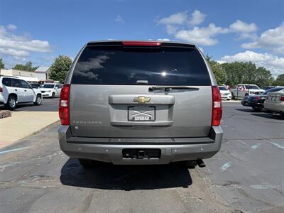 2007 Chevrolet Suburban 2500 LT 4WD - Photo 6 - Flushing, MI 48433