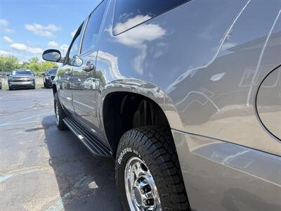 2007 Chevrolet Suburban 2500 LT 4WD - Photo 70 - Flushing, MI 48433