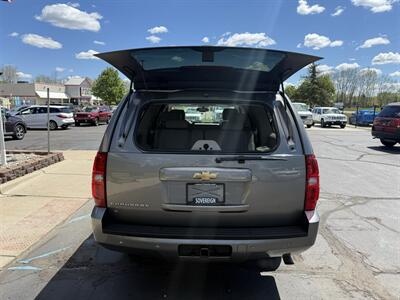 2007 Chevrolet Suburban 2500 LT 4WD - Photo 10 - Flushing, MI 48433