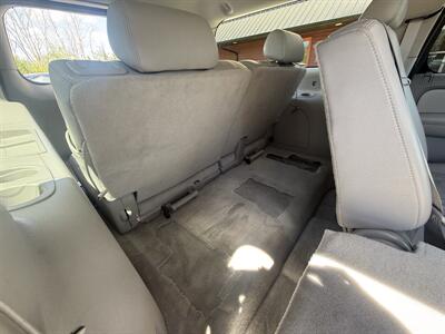 2007 Chevrolet Suburban 2500 LT 4WD - Photo 33 - Flushing, MI 48433