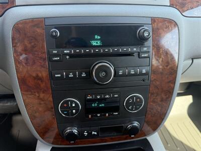 2007 Chevrolet Suburban 2500 LT 4WD - Photo 52 - Flushing, MI 48433