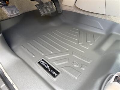 2007 Chevrolet Suburban 2500 LT 4WD - Photo 28 - Flushing, MI 48433