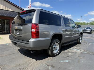 2007 Chevrolet Suburban 2500 LT 4WD - Photo 12 - Flushing, MI 48433