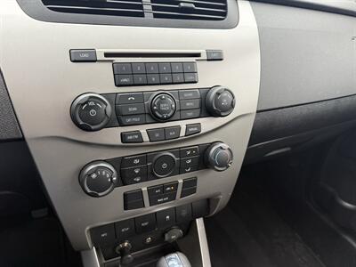 2009 Ford Focus SE   - Photo 13 - Flushing, MI 48433