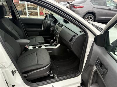 2009 Ford Focus SE   - Photo 19 - Flushing, MI 48433