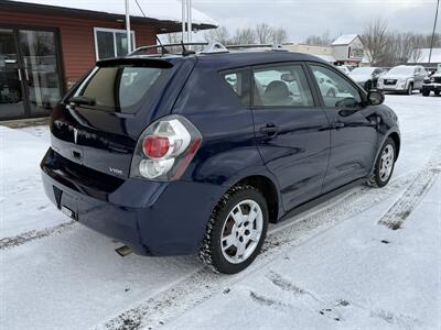 2010 Pontiac Vibe 2.4L - Photo 5 - Flushing, MI 48433