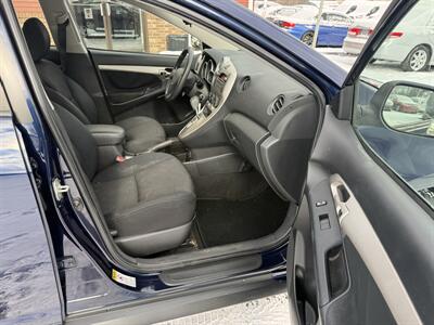 2010 Pontiac Vibe 2.4L - Photo 22 - Flushing, MI 48433