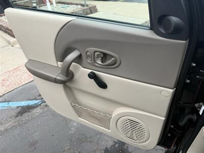 2003 Saturn Vue   - Photo 18 - Flushing, MI 48433