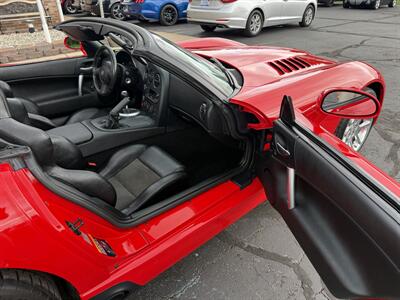 2006 Dodge Viper SRT-10  Convertible - Photo 41 - Flushing, MI 48433