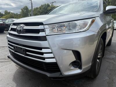 2018 Toyota Highlander LE   - Photo 19 - Flushing, MI 48433