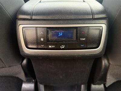 2018 Toyota Highlander LE   - Photo 15 - Flushing, MI 48433