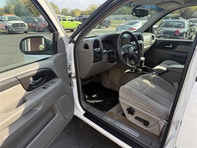 2006 GMC Envoy SLE  4X4 - Photo 10 - Flushing, MI 48433