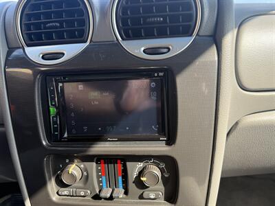 2006 GMC Envoy SLE  4X4 - Photo 30 - Flushing, MI 48433