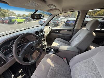 2006 GMC Envoy SLE  4X4 - Photo 12 - Flushing, MI 48433