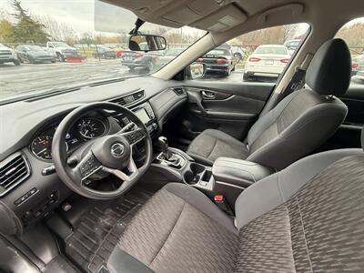 2018 Nissan Rogue S  AWD - Photo 11 - Flushing, MI 48433