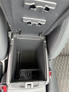 2018 Nissan Rogue S  AWD - Photo 29 - Flushing, MI 48433