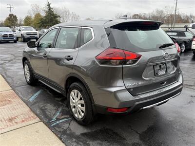 2018 Nissan Rogue S  AWD - Photo 7 - Flushing, MI 48433