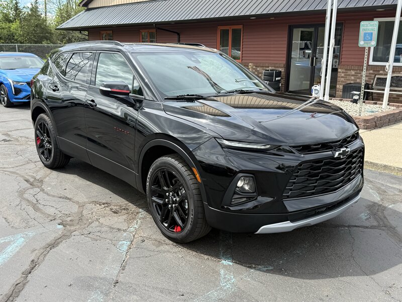 2021 Chevrolet Blazer LT   - Photo 1 - Flushing, MI 48433