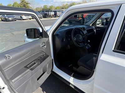 2016 Jeep Patriot Sport  FWD - Photo 10 - Flushing, MI 48433