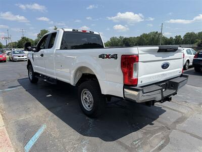 2019 Ford F-350 Super Duty XL  Supercab 4X4 - Photo 7 - Flushing, MI 48433