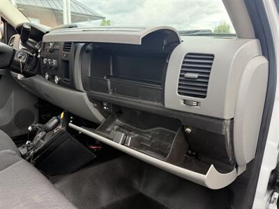 2010 Chevrolet Silverado 2500 HD 4X4  TOMMY GATE - Photo 22 - Flushing, MI 48433