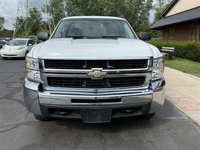 2010 Chevrolet Silverado 2500 HD 4X4  TOMMY GATE - Photo 2 - Flushing, MI 48433