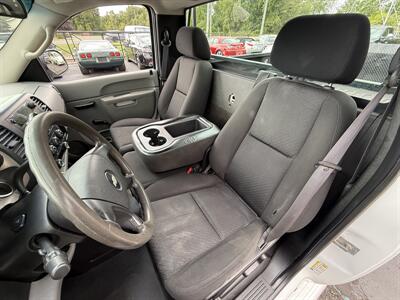 2010 Chevrolet Silverado 2500 HD 4X4  TOMMY GATE - Photo 13 - Flushing, MI 48433