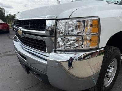 2010 Chevrolet Silverado 2500 HD 4X4  TOMMY GATE - Photo 20 - Flushing, MI 48433