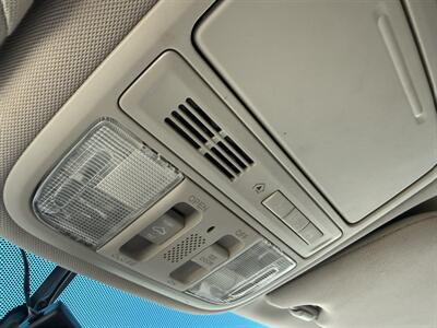 2011 Honda Odyssey Touring   - Photo 16 - Flushing, MI 48433