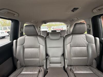 2011 Honda Odyssey Touring   - Photo 11 - Flushing, MI 48433