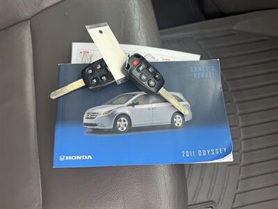 2011 Honda Odyssey Touring   - Photo 39 - Flushing, MI 48433