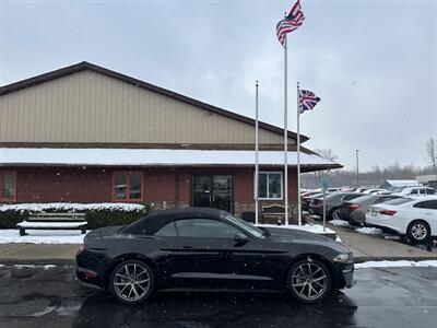 2020 Ford Mustang EcoBoost  Convertible - Photo 4 - Flushing, MI 48433