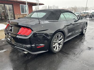 2020 Ford Mustang EcoBoost  Convertible - Photo 5 - Flushing, MI 48433