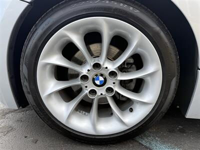 2004 BMW Z4 2.5i Roadster 5-Speed Manual - Photo 23 - Flushing, MI 48433