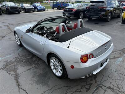 2004 BMW Z4 2.5i Roadster 5-Speed Manual - Photo 19 - Flushing, MI 48433
