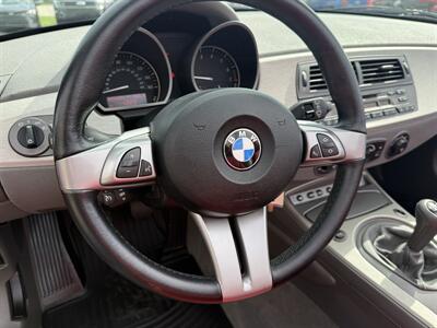 2004 BMW Z4 2.5i Roadster 5-Speed Manual - Photo 32 - Flushing, MI 48433