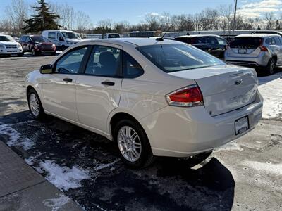 2011 Ford Focus SE   - Photo 7 - Flushing, MI 48433