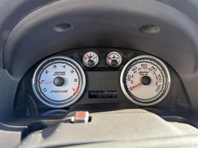 2011 Ford Focus SE   - Photo 12 - Flushing, MI 48433