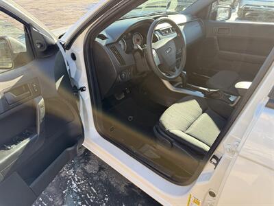 2011 Ford Focus SE   - Photo 10 - Flushing, MI 48433