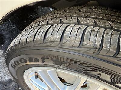 2011 Ford Focus SE   - Photo 9 - Flushing, MI 48433