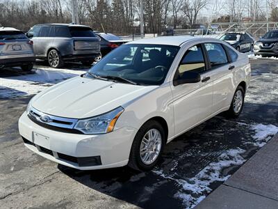 2011 Ford Focus SE   - Photo 2 - Flushing, MI 48433